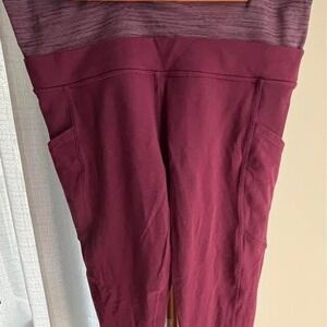 #111 Lululemon  En‎ Route Crop- plum - Size 10- 25' inseam -
